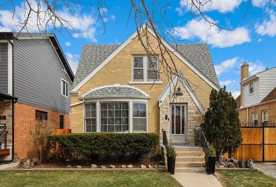 5479 N Newland Avenue Chicago IL 60656