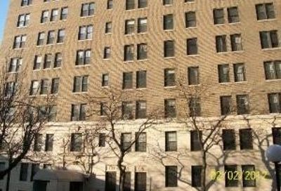 6101 N Sheridan Road Chicago IL 60660