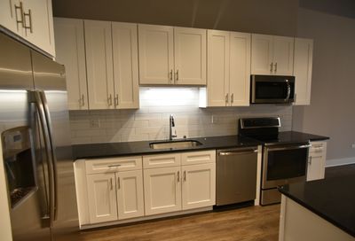 3833 N Broadway Street Chicago IL 60613