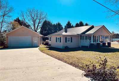 195 Landrum Road Columbus NC 28722