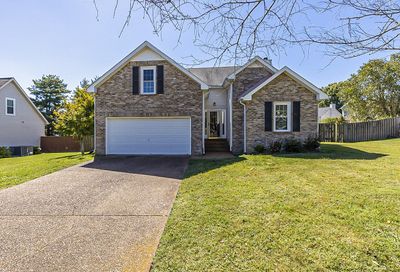 2109 Iroquois Ct Thompsons Station TN 37179