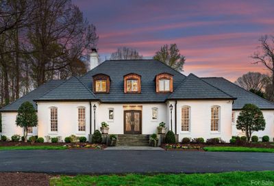 1145 Crestbrook Drive Charlotte NC 28211