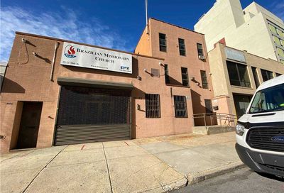 3922 30 St Long Island City NY 11101