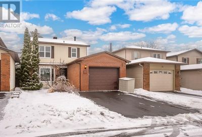 17 BRANDO CRESCENT Ottawa ON K1T2C9