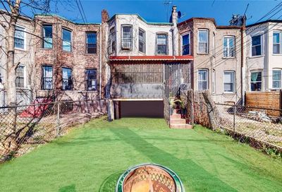 246 E 25th Street Brooklyn NY 11226
