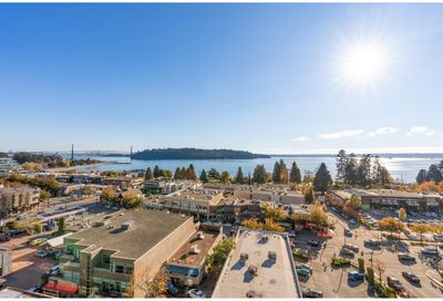 901 588 16TH STREET West Vancouver BC V7V3R7