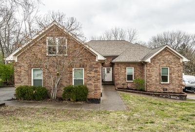 118 River Chase Hendersonville TN 37075