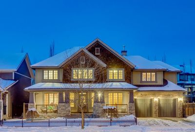 8232 9 Avenue SW Calgary AB T3H0C2
