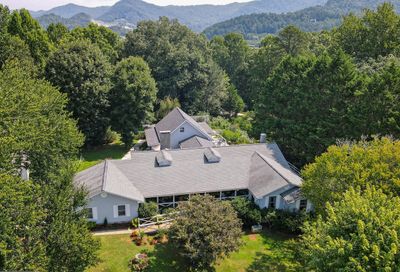 476 Franklin Street Dillard GA 30537
