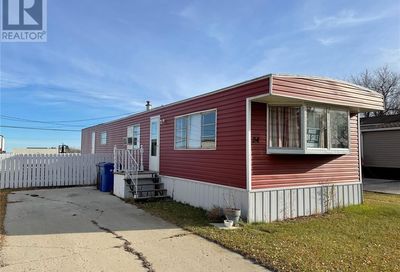 24 Eisenhower STREET Redvers SK S0C2H0