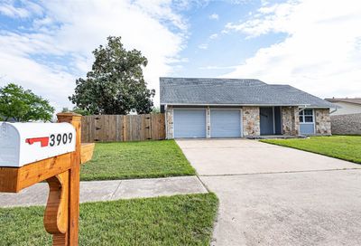 3909 Hillside Drive Round Rock TX 78681