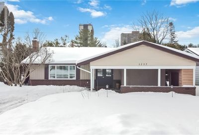 1237 PEBBLE ROAD Ottawa ON K1V7S1