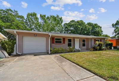 8879 Lakewood Drive Seminole FL 33772