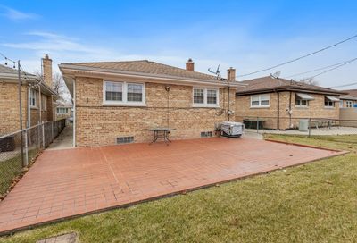 4937 N Mont Clare Avenue Chicago IL 60656