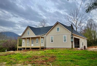 29 Banner Cottages Lane Mills River NC 28759