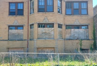 953 W 68th Street Chicago IL 60621