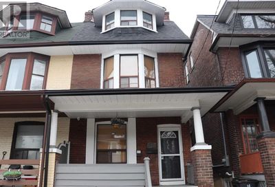 372 WOODBINE AVE Toronto ON M4L3P6