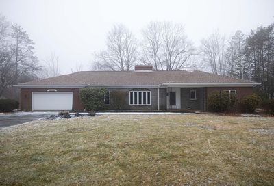 67 Fiske Hill Rd Sturbridge MA 01566