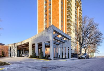 121 W 48th Street Kansas City MO 64112