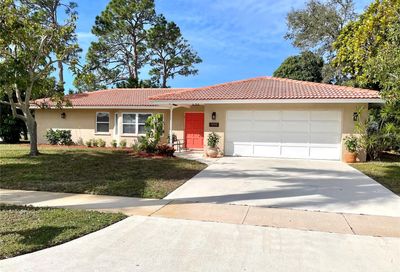 7492 Dickens Drive Sarasota FL 34231
