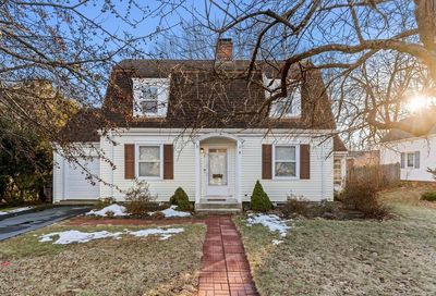8 Stoneleigh Rd Worcester MA 01606