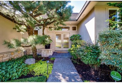 2212 NW Crestview Way Portland OR 97229