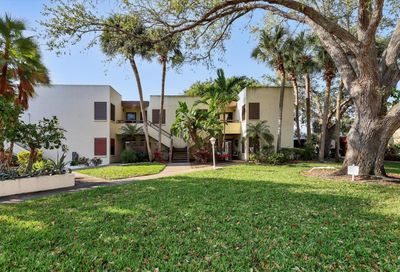 418 Spring Lakes Boulevard Bradenton FL 34210