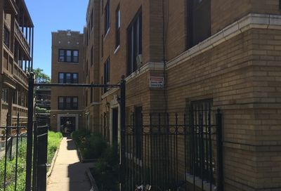 837.5 W Cornelia Avenue Chicago IL 60657