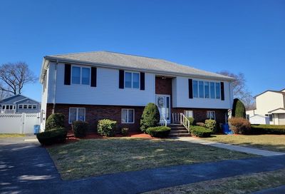 17 Carr Road Saugus MA 01906