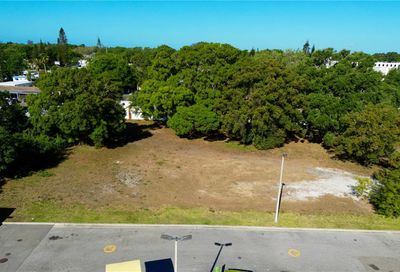 181 Lark Drive Largo FL 33778