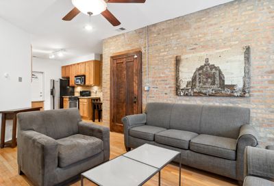 3057 W Grace Street Chicago IL 60618