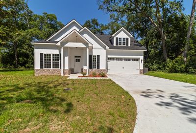 401 B N Caswell Street Glennville GA 30427