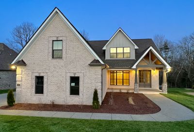 1221 Ben Forkum Dr. #29 Lebanon TN 37087