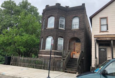 9240 S Brandon Avenue Chicago IL 60617