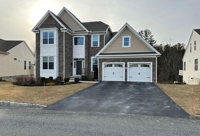 61 Pine Tree Dr Methuen MA 01844