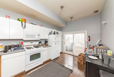 1057 W Cornelia Avenue Chicago IL 60657