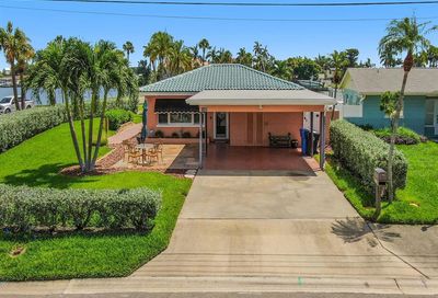 11415 3rd St E Treasure Island FL 33706