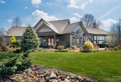 62 Governor Thomson Terrace Weaverville NC 28787