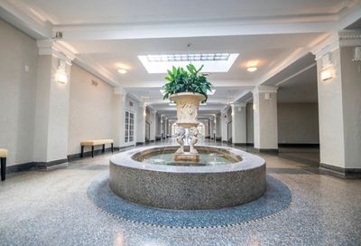 4240 N Clarendon Avenue Chicago IL 60613