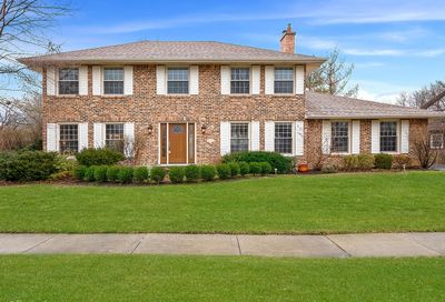 2017 Canterbury Place Wheaton IL 60189