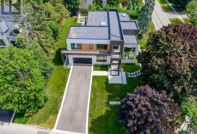 205 MAPLE GROVE DR Oakville ON L6J4V4
