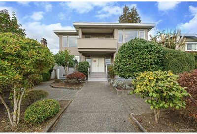 1159 INGLEWOOD AVENUE West Vancouver BC V7T1Y4