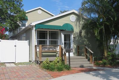 451 27th Avenue N St Petersburg FL 33704