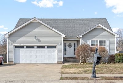 1956 Patton Rd Clarksville TN 37042