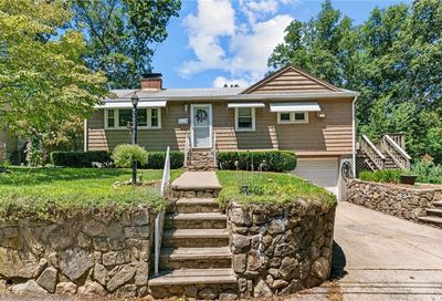 27 Julien Street Smithfield RI 02917