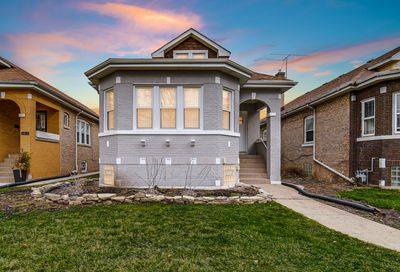 1407 S 10th Avenue Maywood IL 60153