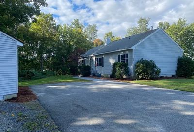 96 Clinton Rd Sterling MA 01546