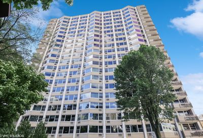 555 W Cornelia Avenue Chicago IL 60657