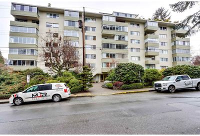 309 1425 ESQUIMALT AVENUE West Vancouver BC V7T1L1