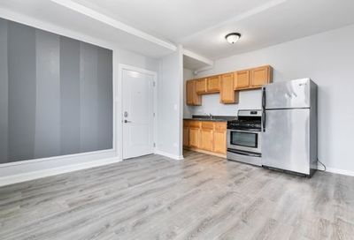 5860 N Kenmore Avenue Chicago IL 60660